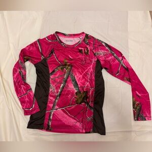 Realtree women’s base layer/ quick dry shirt